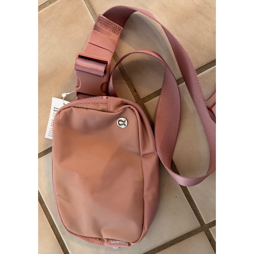 Lululemon Everywhere Belt Bag 1L Pink Crossbody Fanny Pack Water Repellent